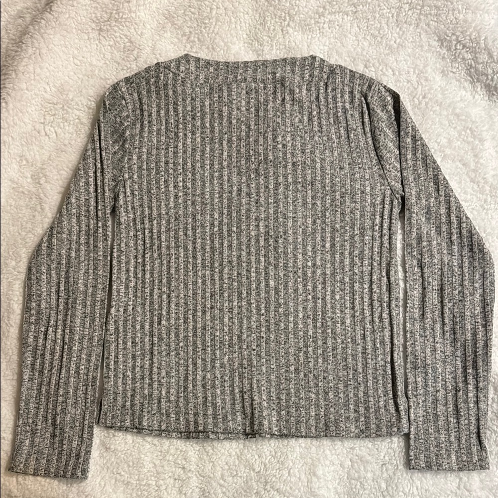 Gray Ribbed Long Sleeve Top - Picture 3 of 3